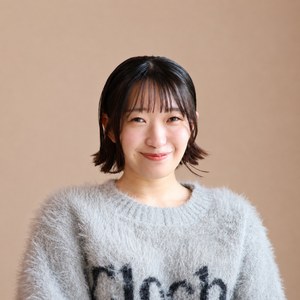 秋山 みく